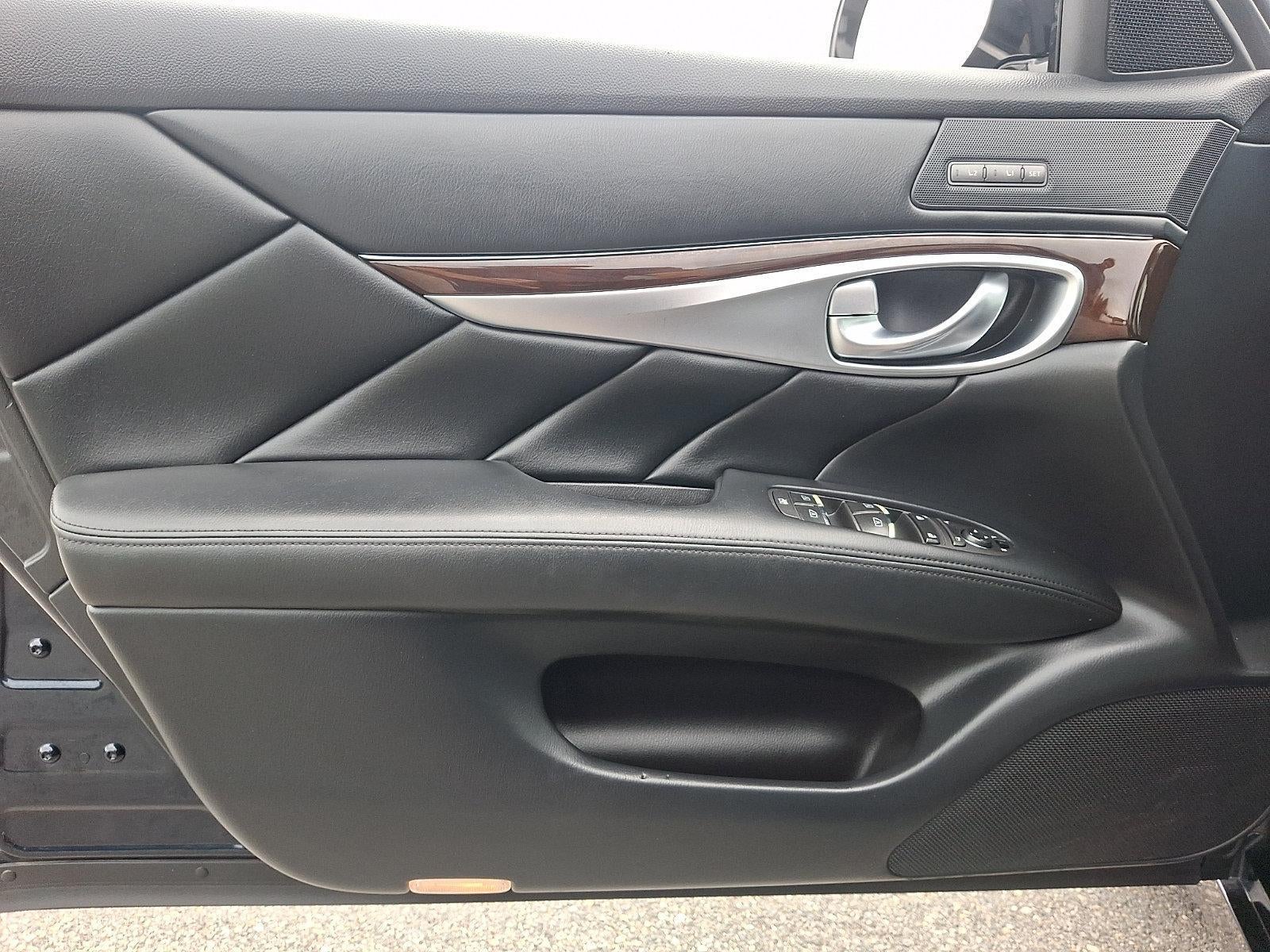 2015 INFINITI Q70 3.7 AWD