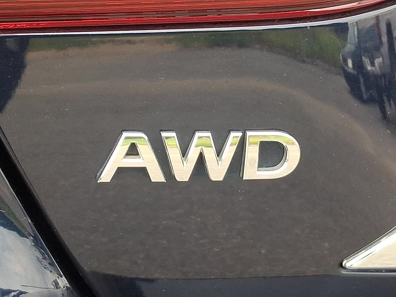 2015 INFINITI Q70 3.7 AWD