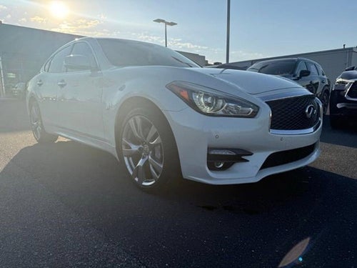 2019 INFINITI Q70 3.7 LUXE AWD
