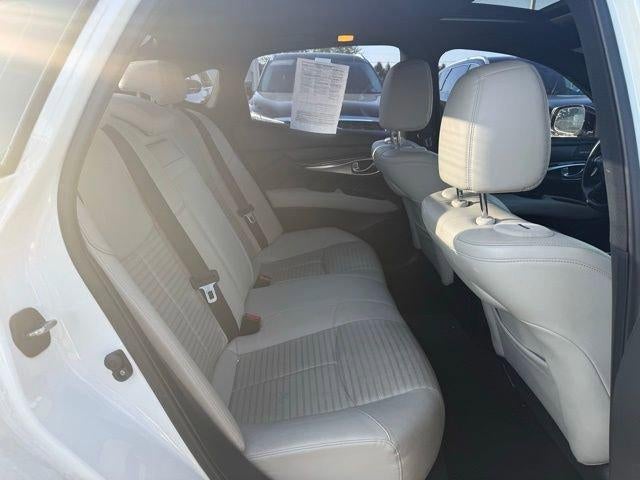 2019 INFINITI Q70 3.7 LUXE AWD