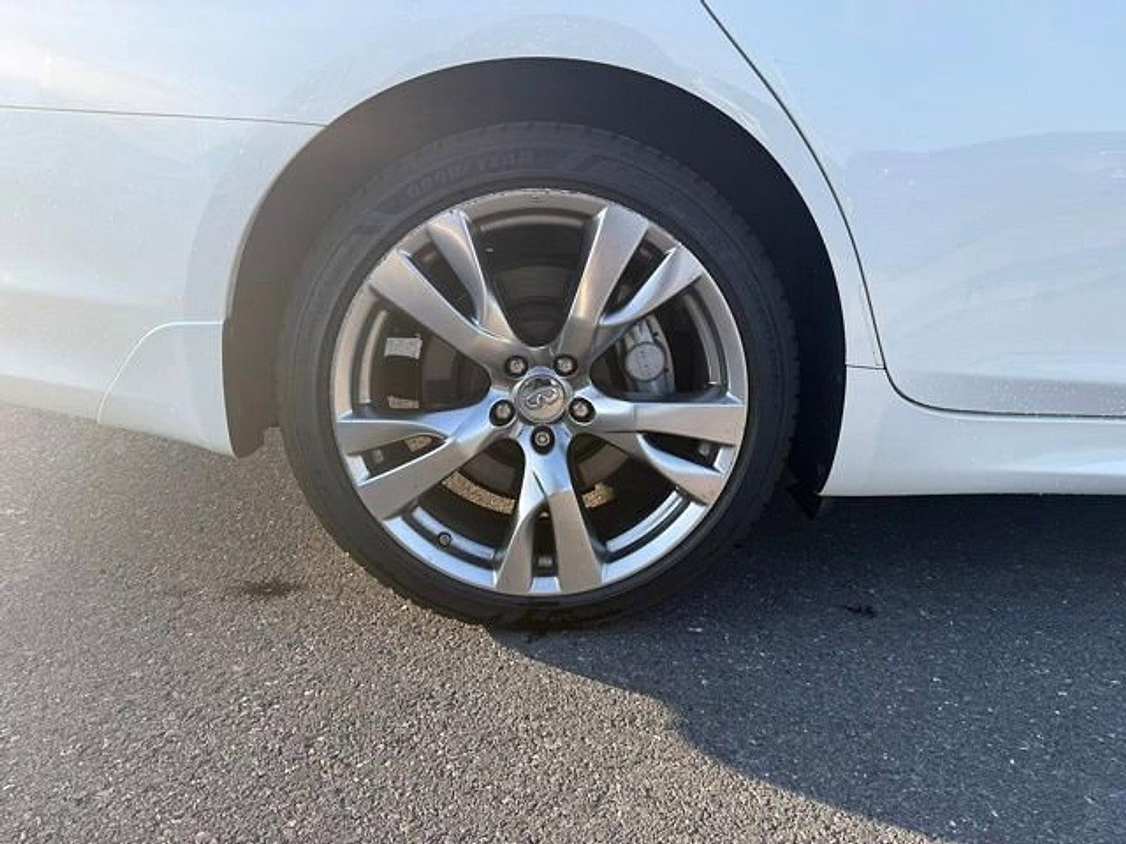 2019 INFINITI Q70 3.7 LUXE AWD