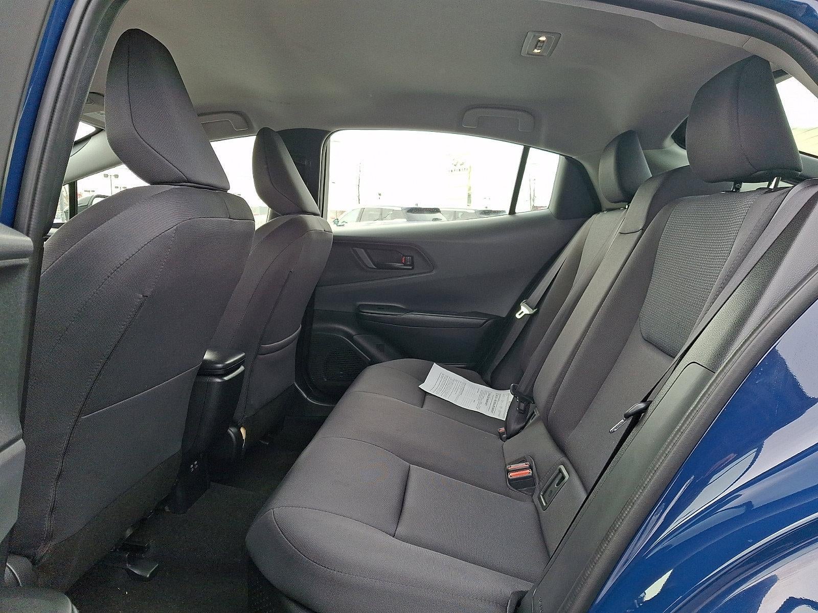 2025 Toyota Prius LE (Natl)