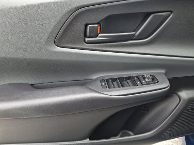 2025 Toyota Prius LE (Natl)