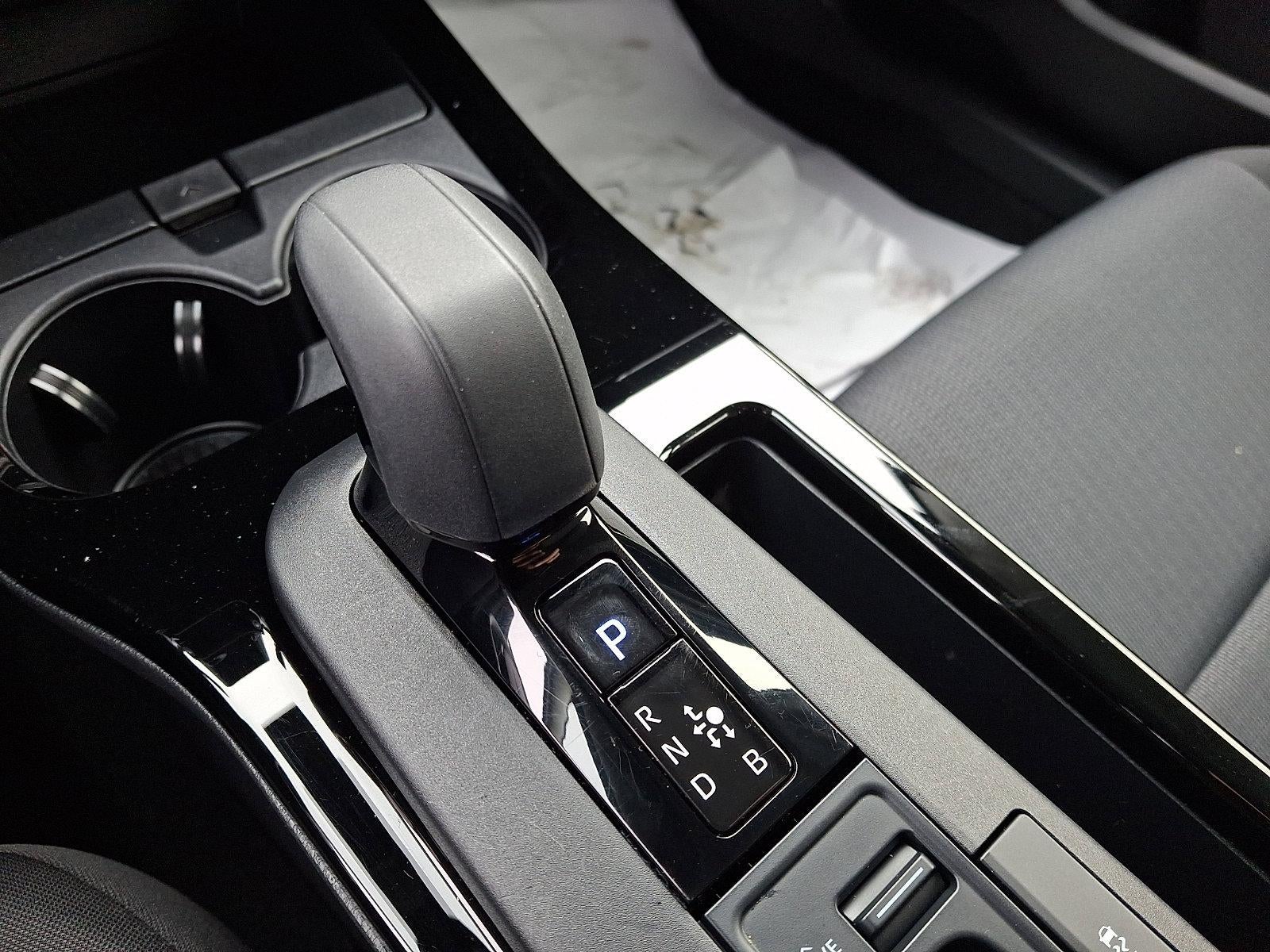 2025 Toyota Prius LE (Natl)