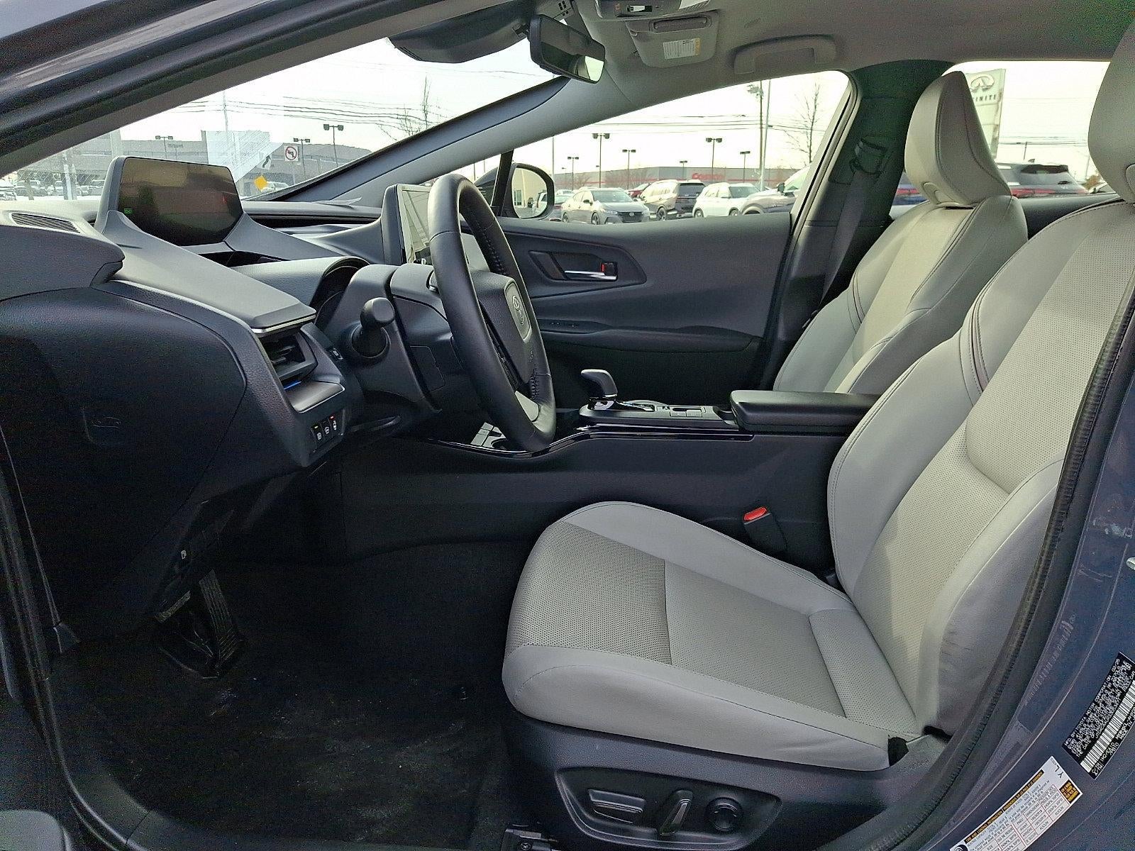 2025 Toyota Prius XLE (Natl)