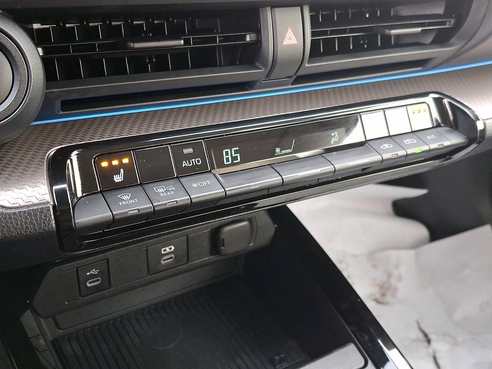 2025 Toyota Prius XLE (Natl)