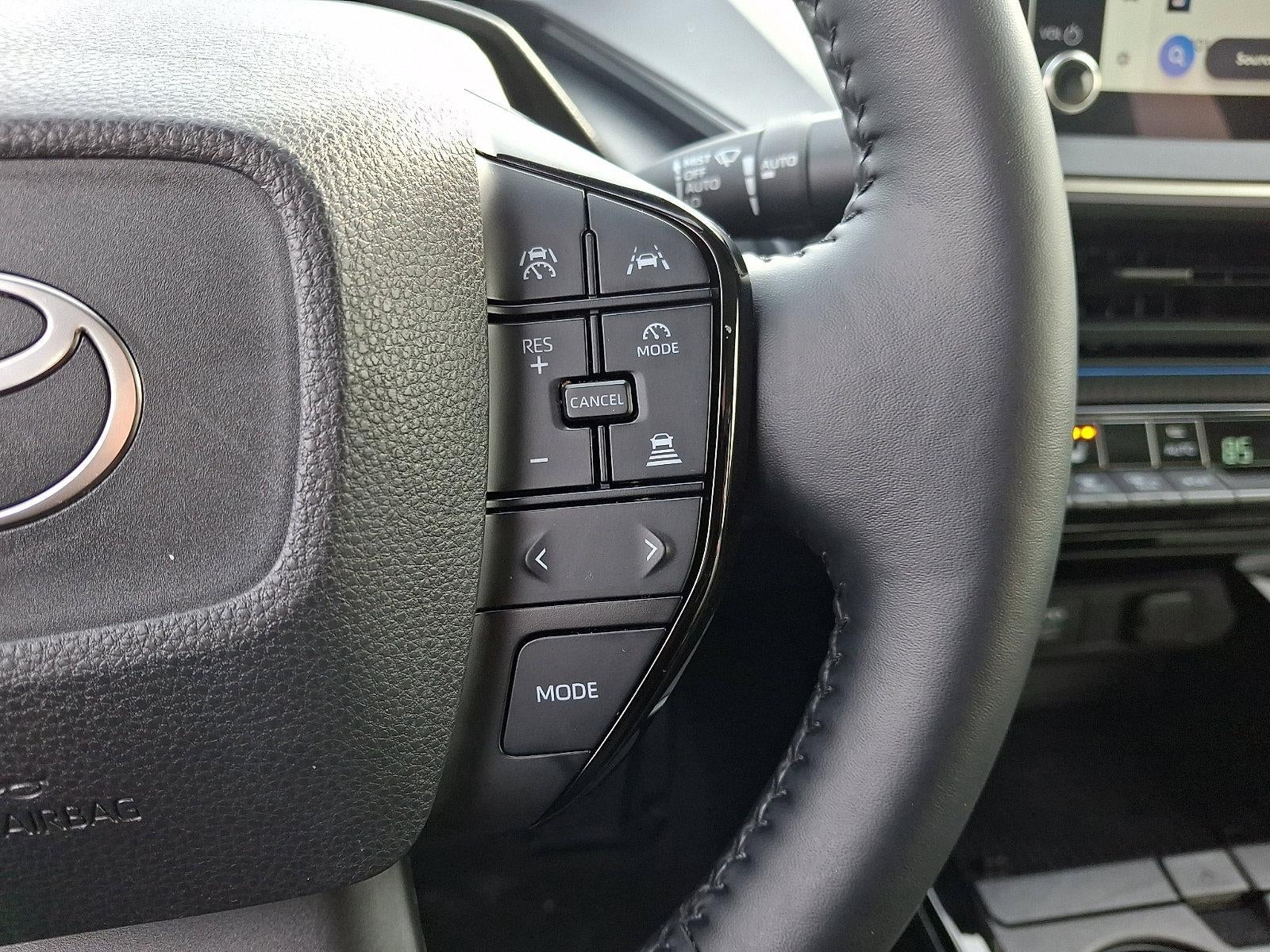 2025 Toyota Prius XLE (Natl)