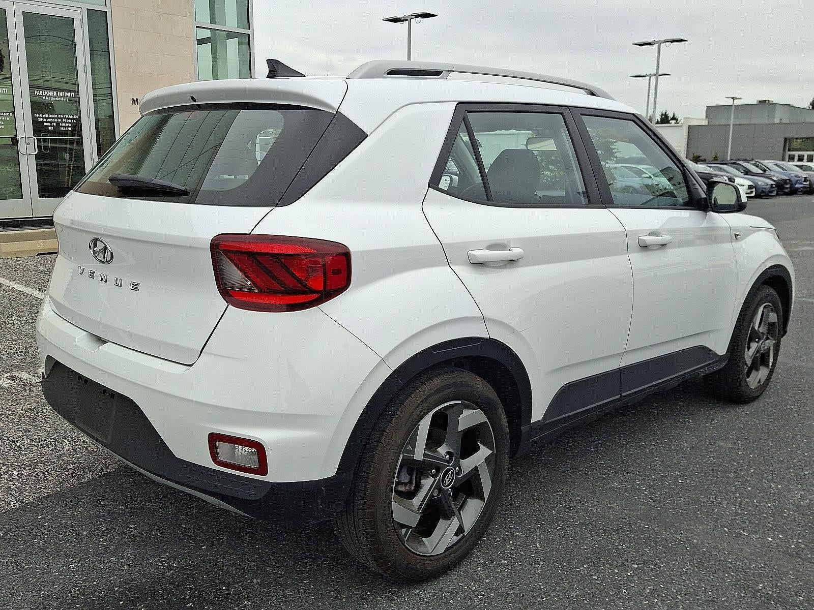 2022 Hyundai VENUE SEL IVT