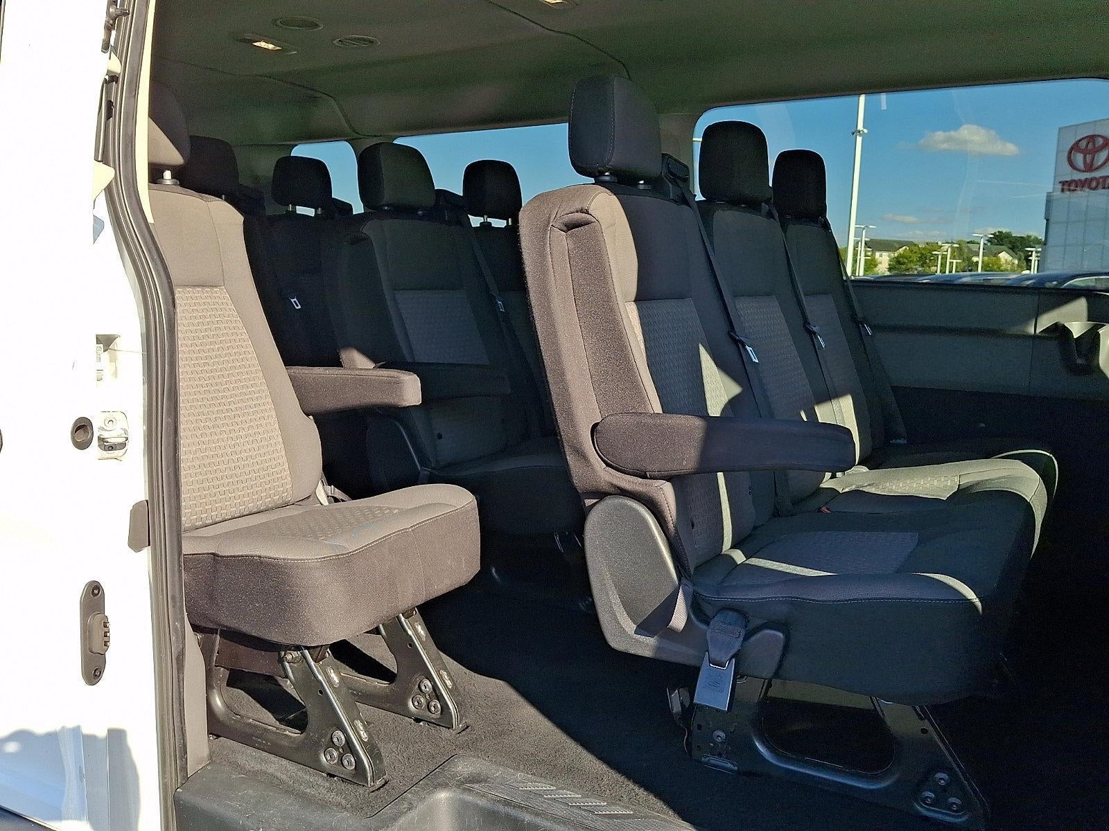 2023 Ford Transit Passenger Wagon T-350 148" Low Roof XLT RWD