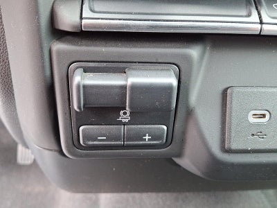 2021 Chevrolet Silverado 1500 Crew Cab Short Box 4-Wheel Drive Custom