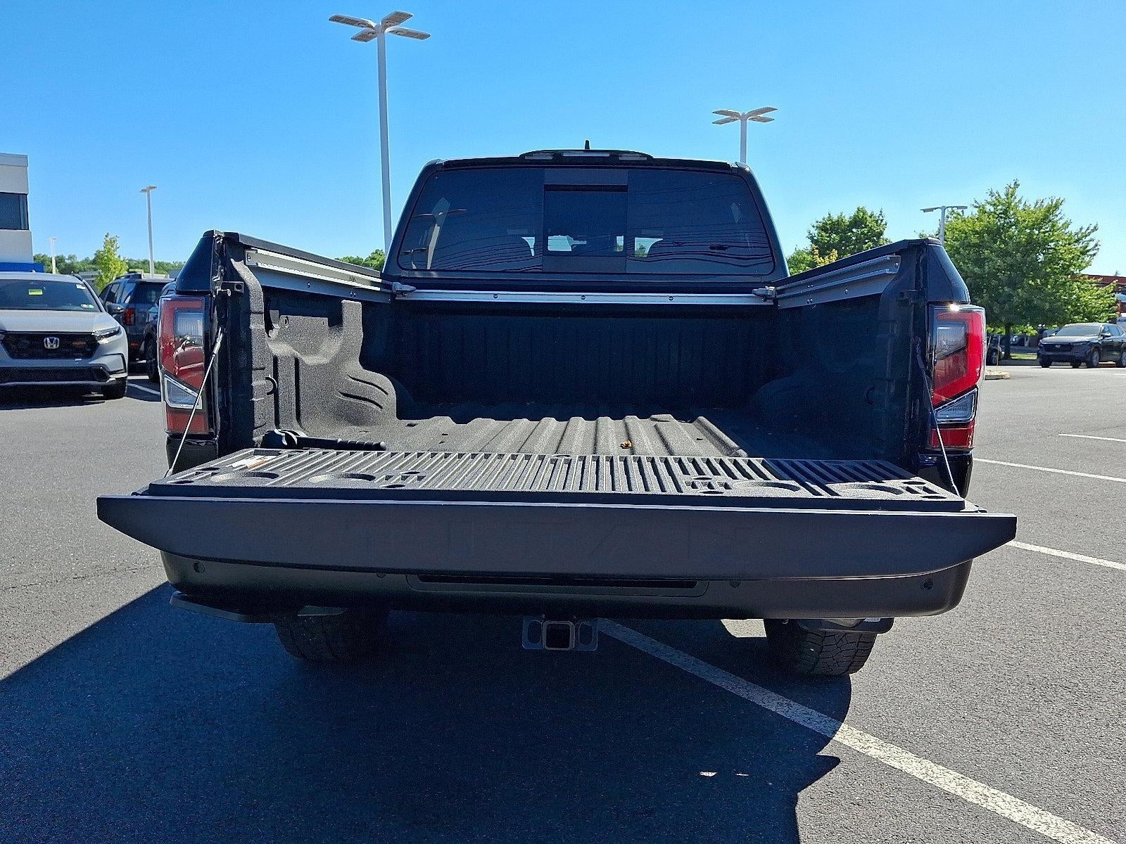 2024 Nissan Titan 4x4 Crew Cab PRO-4X