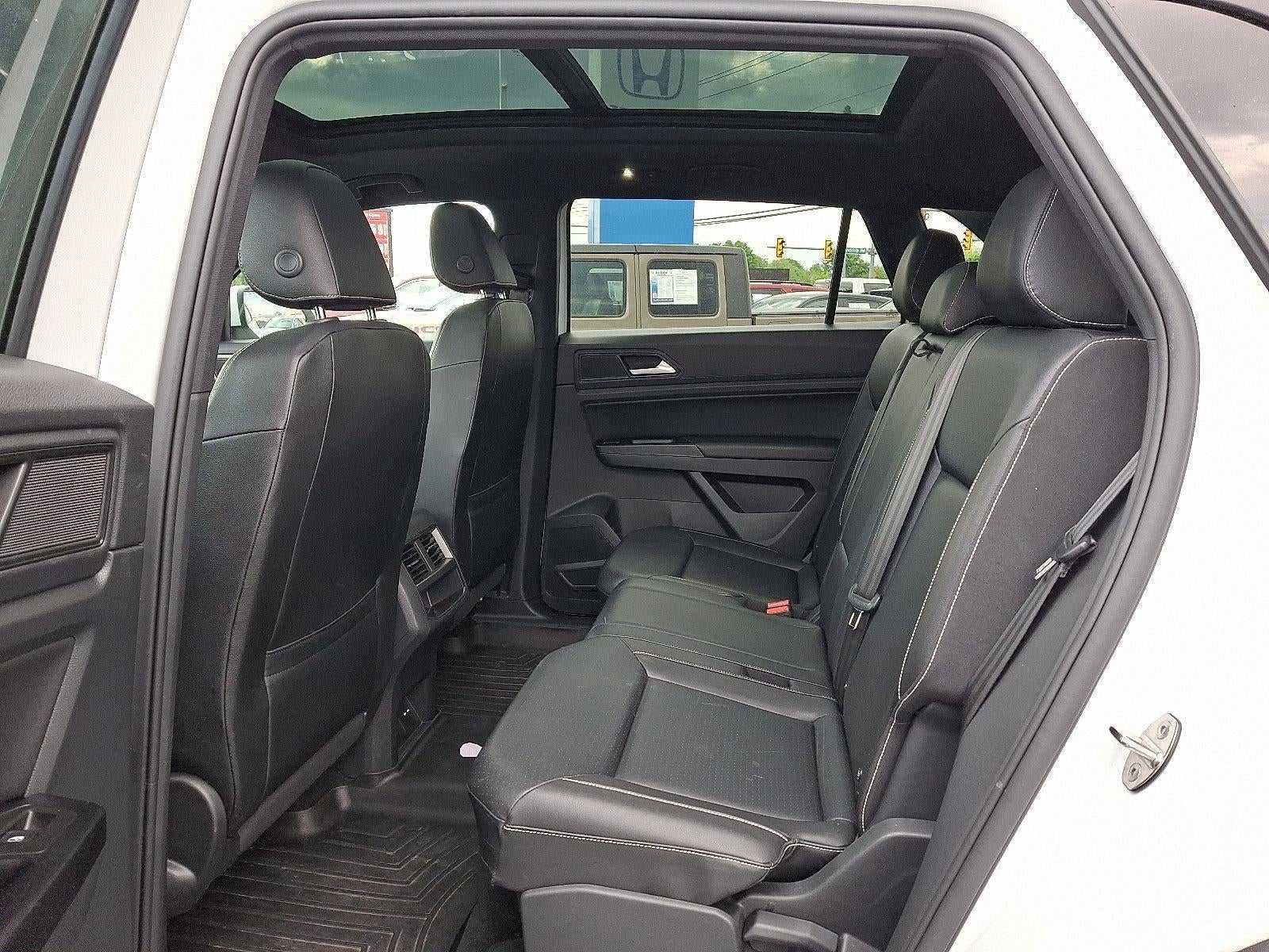 2020 Volkswagen Atlas Cross Sport 3.6L V6 SE w/Technology R-Line 4MOTION
