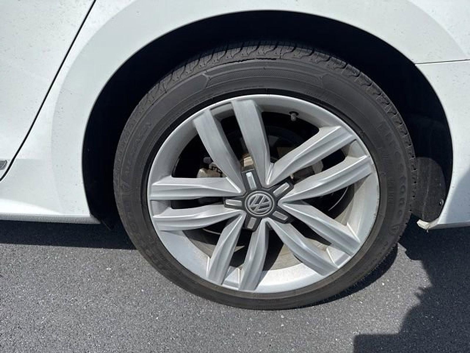 2017 Volkswagen Passat 1.8T SEL Premium Auto