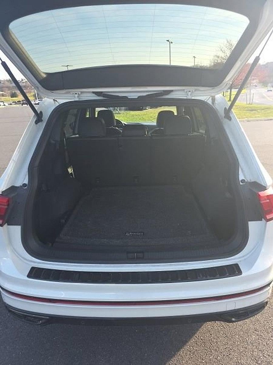 2023 Volkswagen Tiguan 2.0T SE R-Line Black 4MOTION