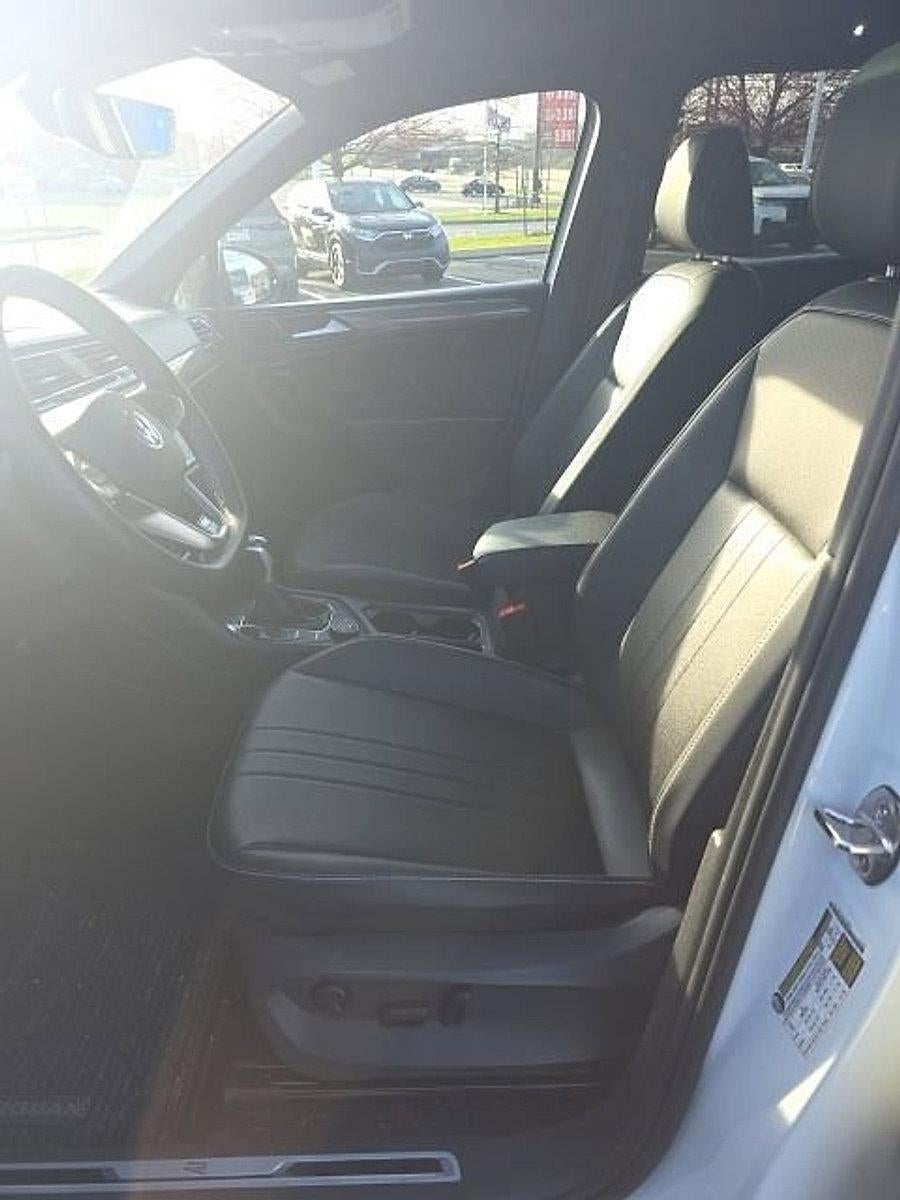 2023 Volkswagen Tiguan 2.0T SE R-Line Black 4MOTION