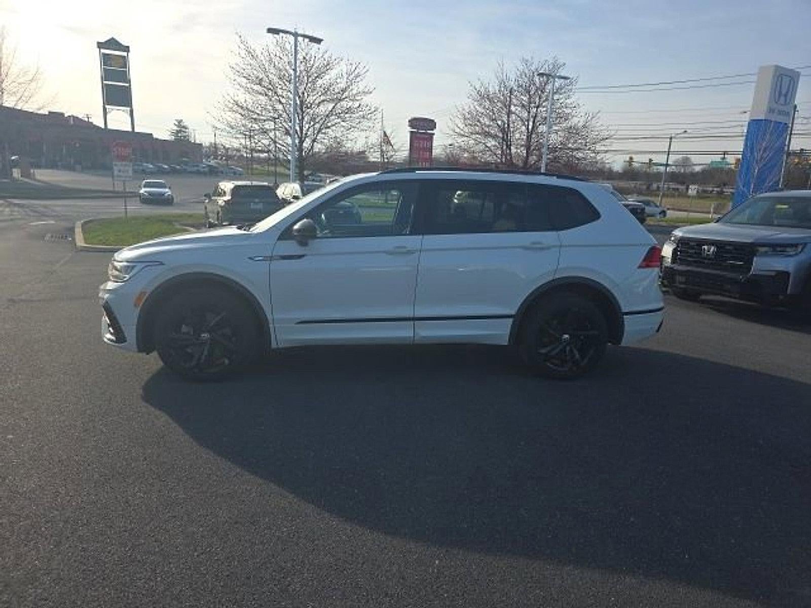 2023 Volkswagen Tiguan 2.0T SE R-Line Black 4MOTION