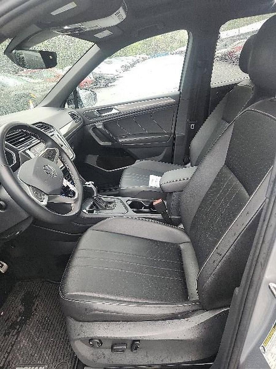 2023 Volkswagen Tiguan 2.0T SE R-Line Black FWD