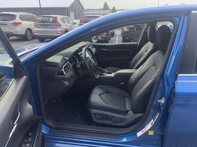 2018 Toyota Camry SE Auto (SE)