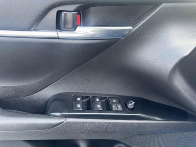 2018 Toyota Camry SE Auto (SE)