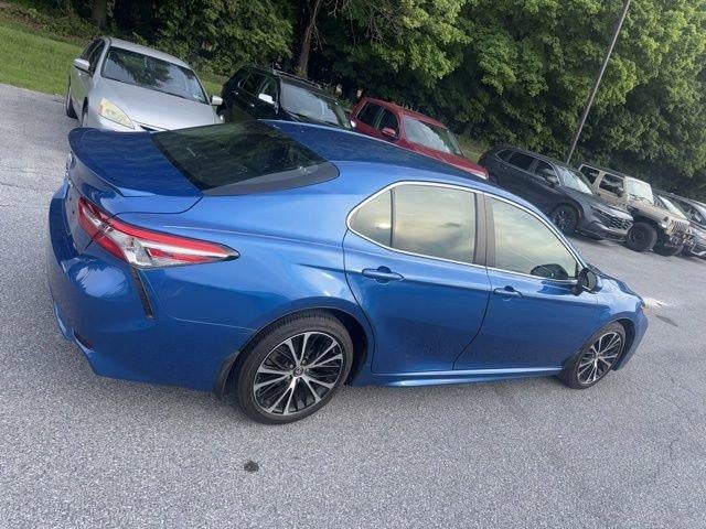 2018 Toyota Camry SE Auto (SE)