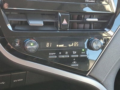 2022 Toyota Camry SE Auto (SE)