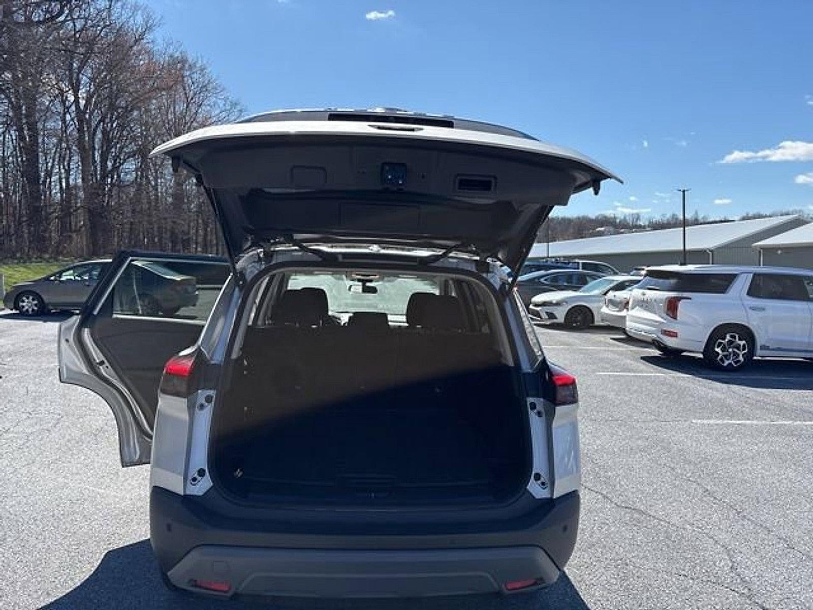 2023 Nissan Rogue FWD SV