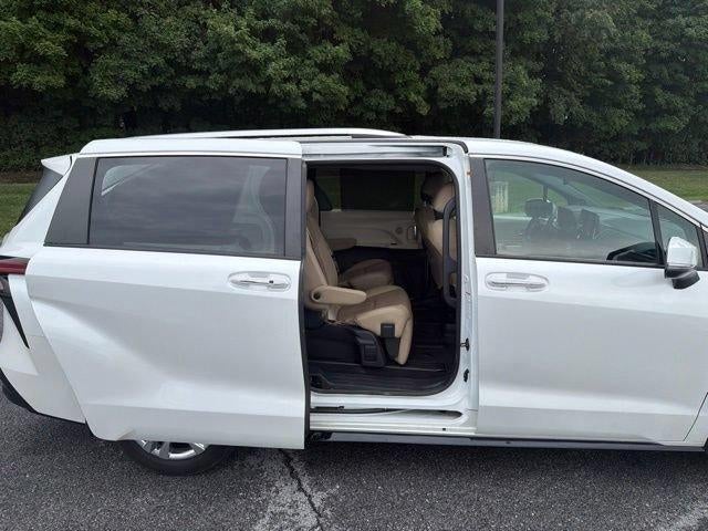 2023 Toyota Sienna Limited AWD 7-Passenger (GS)