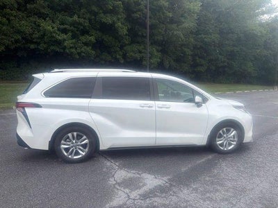2023 Toyota Sienna Limited AWD 7-Passenger (GS)