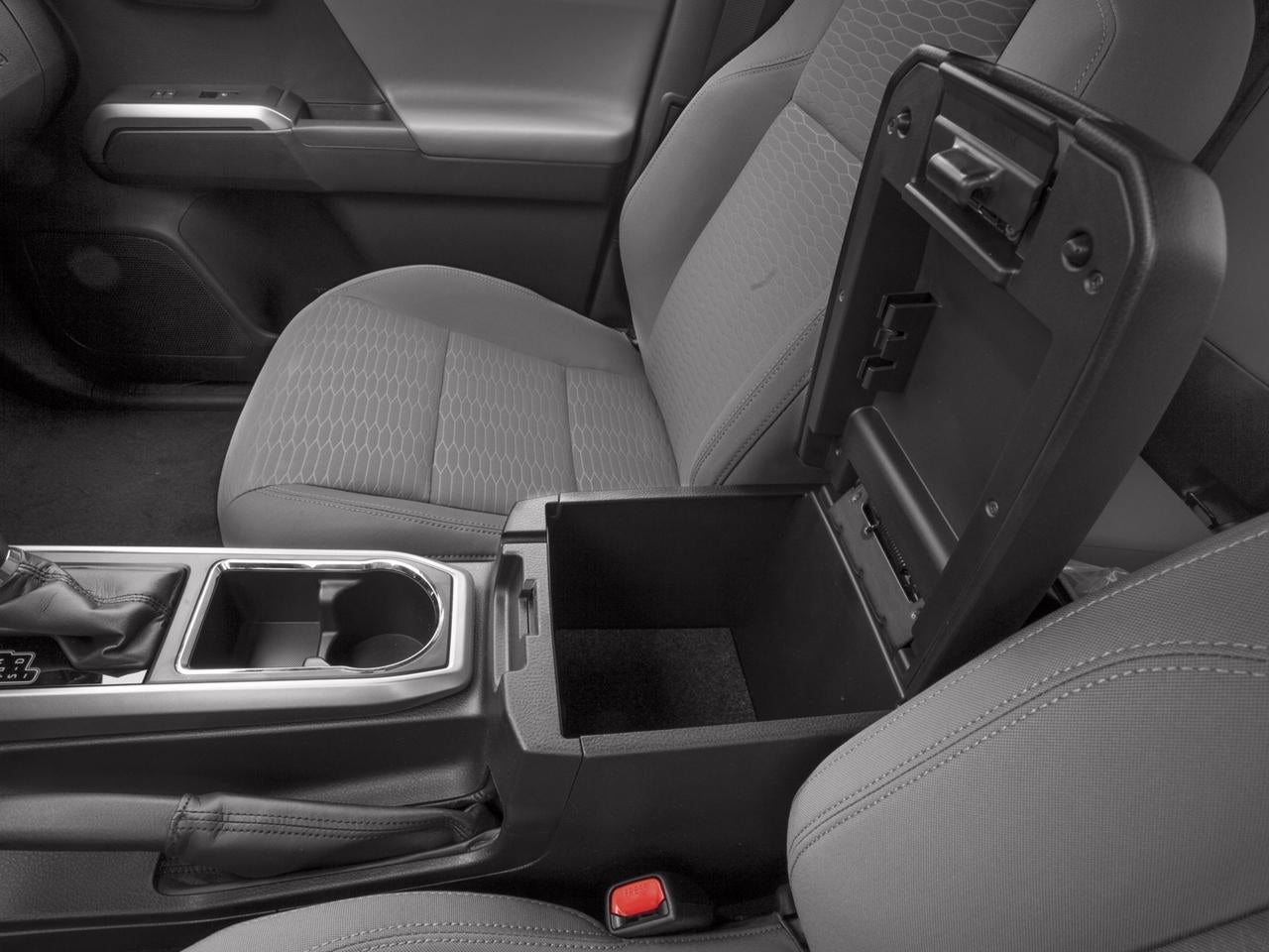 2017 Toyota Tacoma SR5 Access Cab 6' Bed V6 4x4 AT (SE)