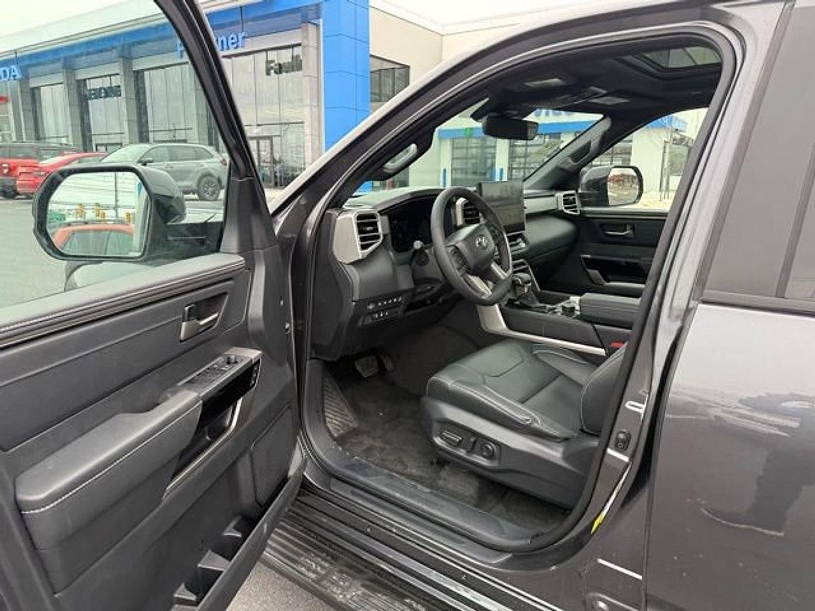 2026 Toyota Sequoia SR5 4WD (SE)