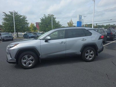2022 Toyota RAV4 Hybrid XLE AWD (Natl)