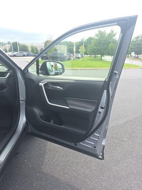 2022 Toyota RAV4 Hybrid XLE AWD (Natl)