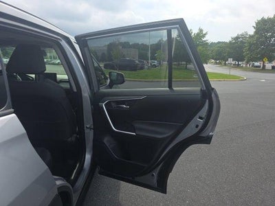 2022 Toyota RAV4 Hybrid XLE AWD (Natl)