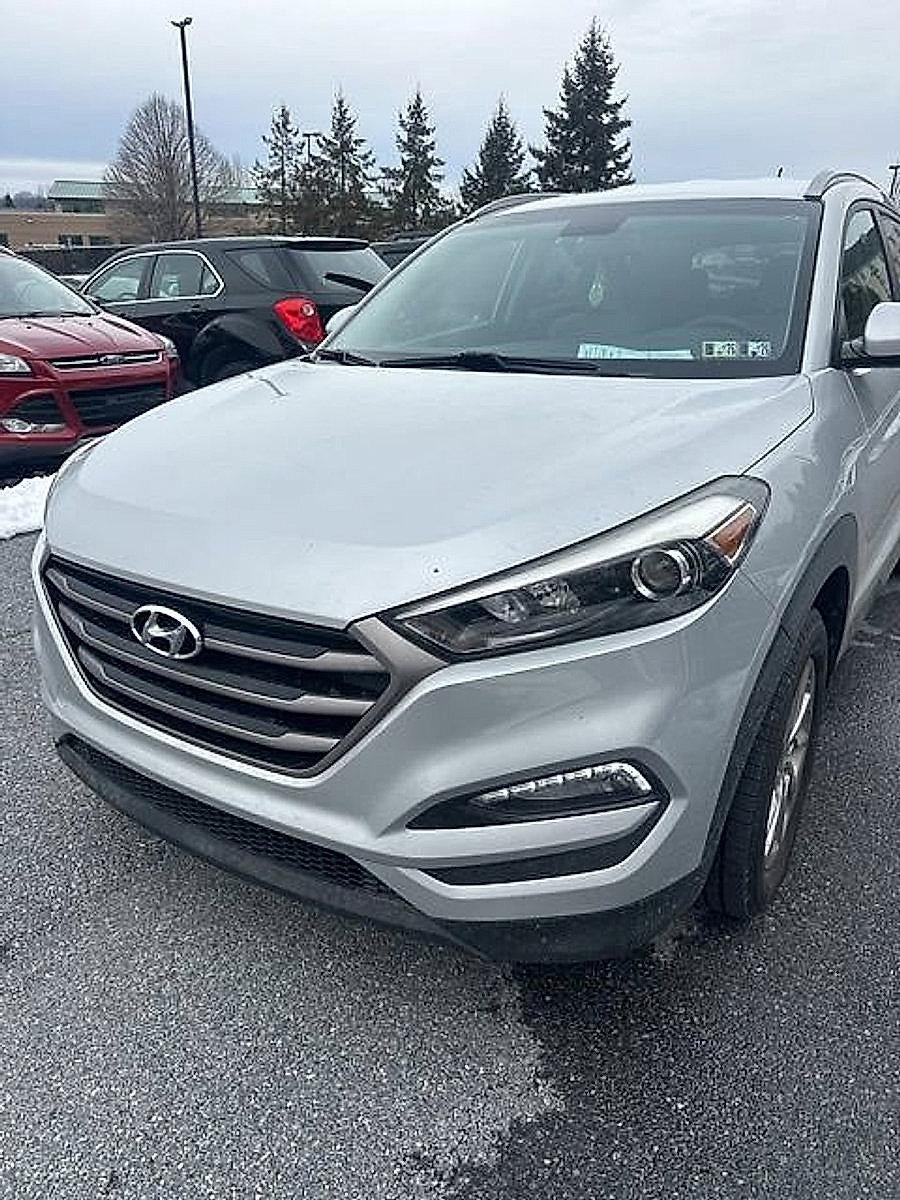 2016 Hyundai TUCSON AWD 4dr SE