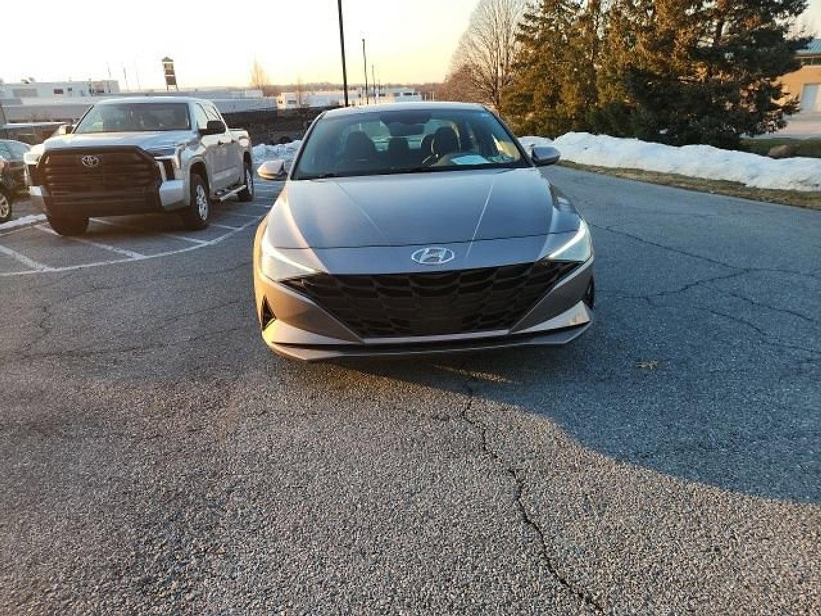 2023 Hyundai ELANTRA SEL IVT