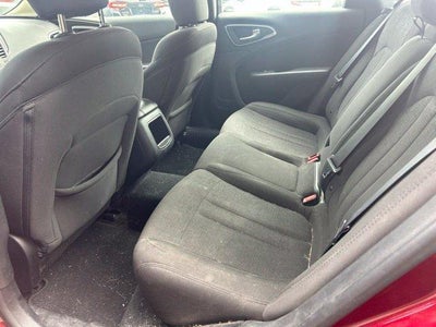 2015 Chrysler 200 4dr Sdn Limited FWD