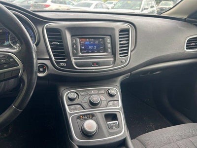 2015 Chrysler 200 4dr Sdn Limited FWD
