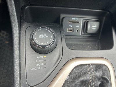 2015 Jeep Cherokee 4WD 4dr Latitude