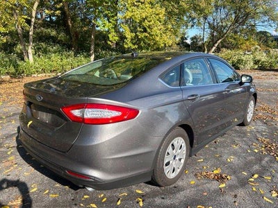 2014 Ford Fusion 4dr Sdn S FWD