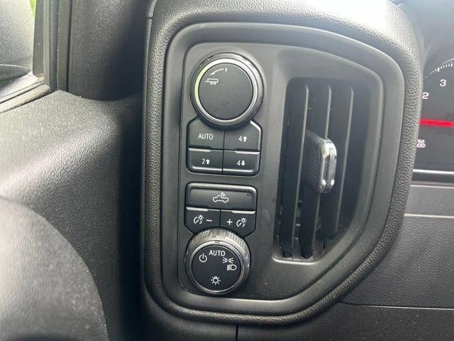 2021 Chevrolet Silverado 1500 Crew Cab Short Box 4-Wheel Drive Custom Trail Boss