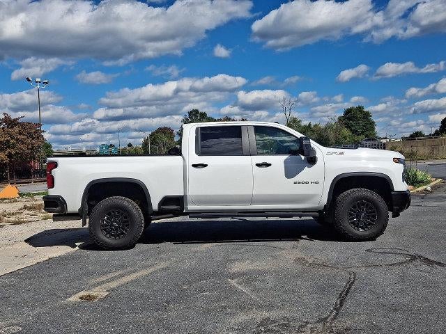 2026 Chevrolet Silverado 2500 HD Crew Cab Standard Box 4-Wheel Drive ZR2