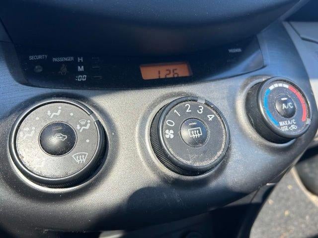 2011 Toyota RAV4 4WD 4dr 4-cyl 4-Spd AT (Natl)