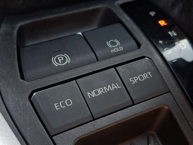 2020 Toyota RAV4 XLE FWD (GS)