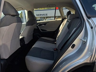 2020 Toyota RAV4 XLE FWD (GS)