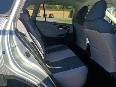 2020 Toyota RAV4 XLE FWD (GS)