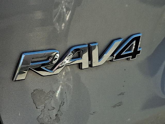2020 Toyota RAV4 XLE FWD (GS)