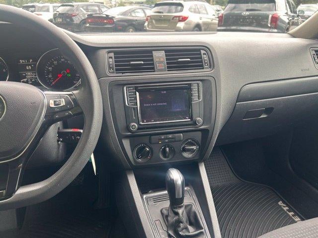 2016 Volkswagen Jetta 4dr Auto 1.4T S with Technology Sedan