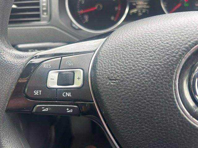2016 Volkswagen Jetta 4dr Auto 1.4T S with Technology Sedan