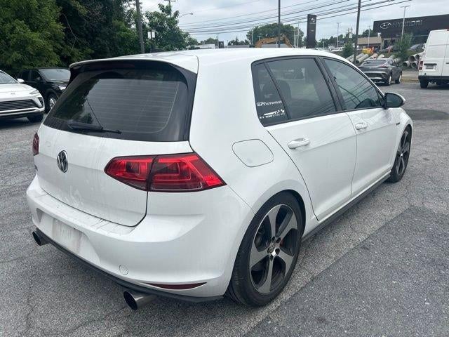 2017 Volkswagen Golf GTI 2.0T 4-Door SE DSG