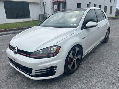 2017 Volkswagen Golf GTI 2.0T 4-Door SE DSG